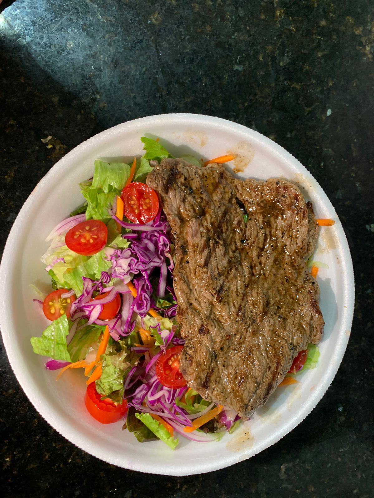 Salada + Bife grelhado